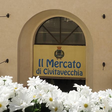 Regina Margherita Casa Vacanza Civitavecchia Bagian luar foto